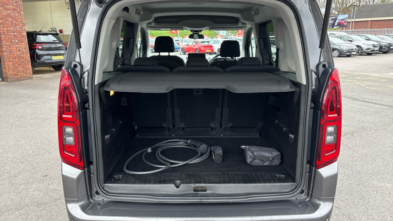 Vauxhall Combo Life 100kW SE 50kWh 5dr Auto Electric Estate